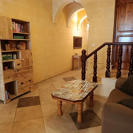 Tal-bir By Na Villa Nadur